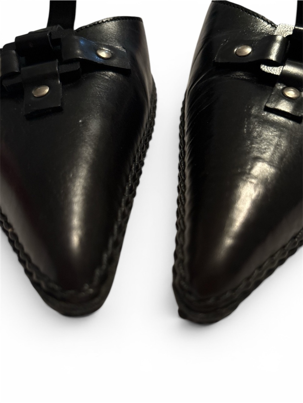 Sigerson Morrison Black Pointed T-Strap Heels with Stud Detail Size 10  Leather - Picture 8 of 9
